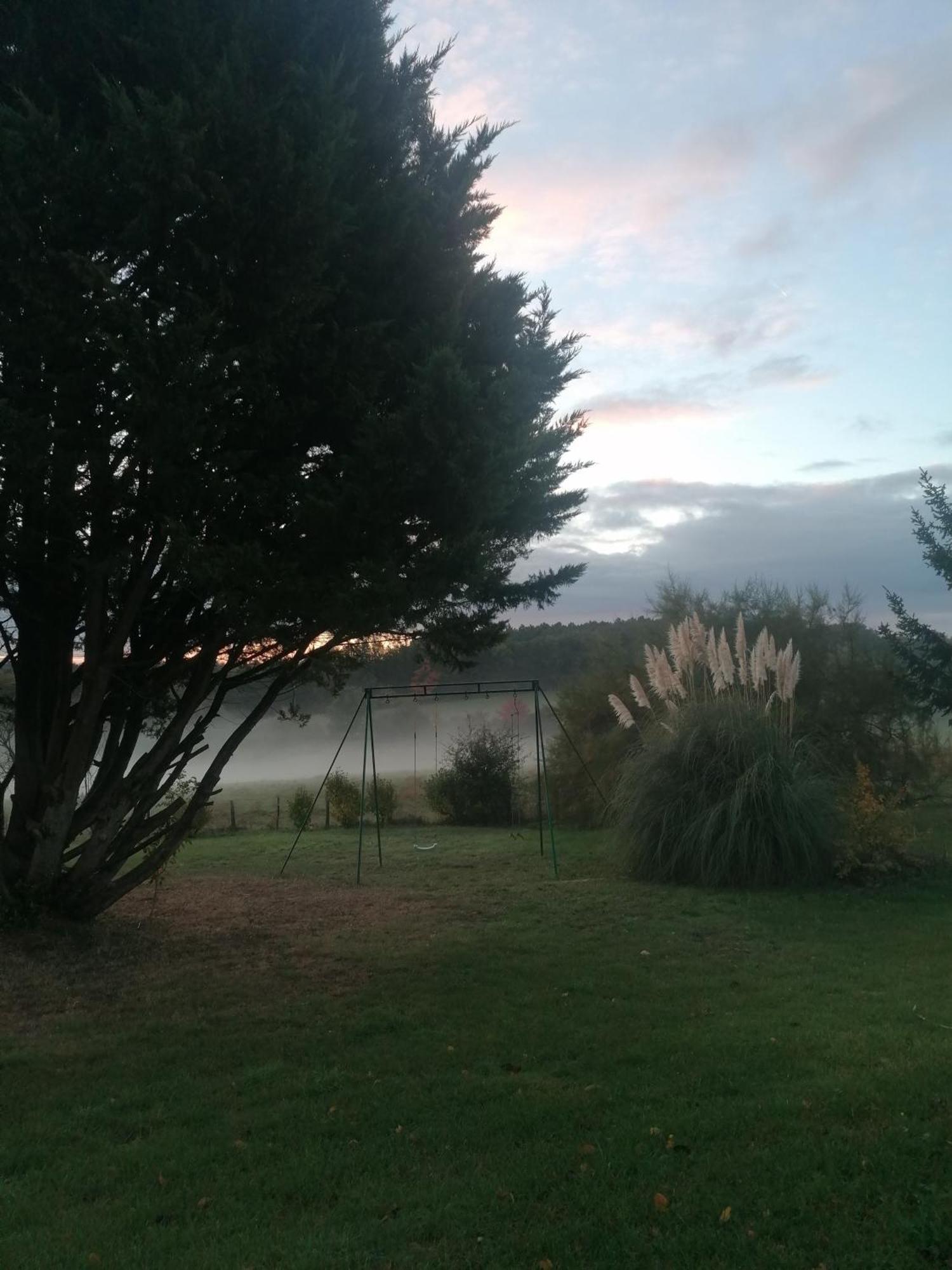 Charmante Maison, Calme Et Nature A La Roche Posay Villa Exteriör bild